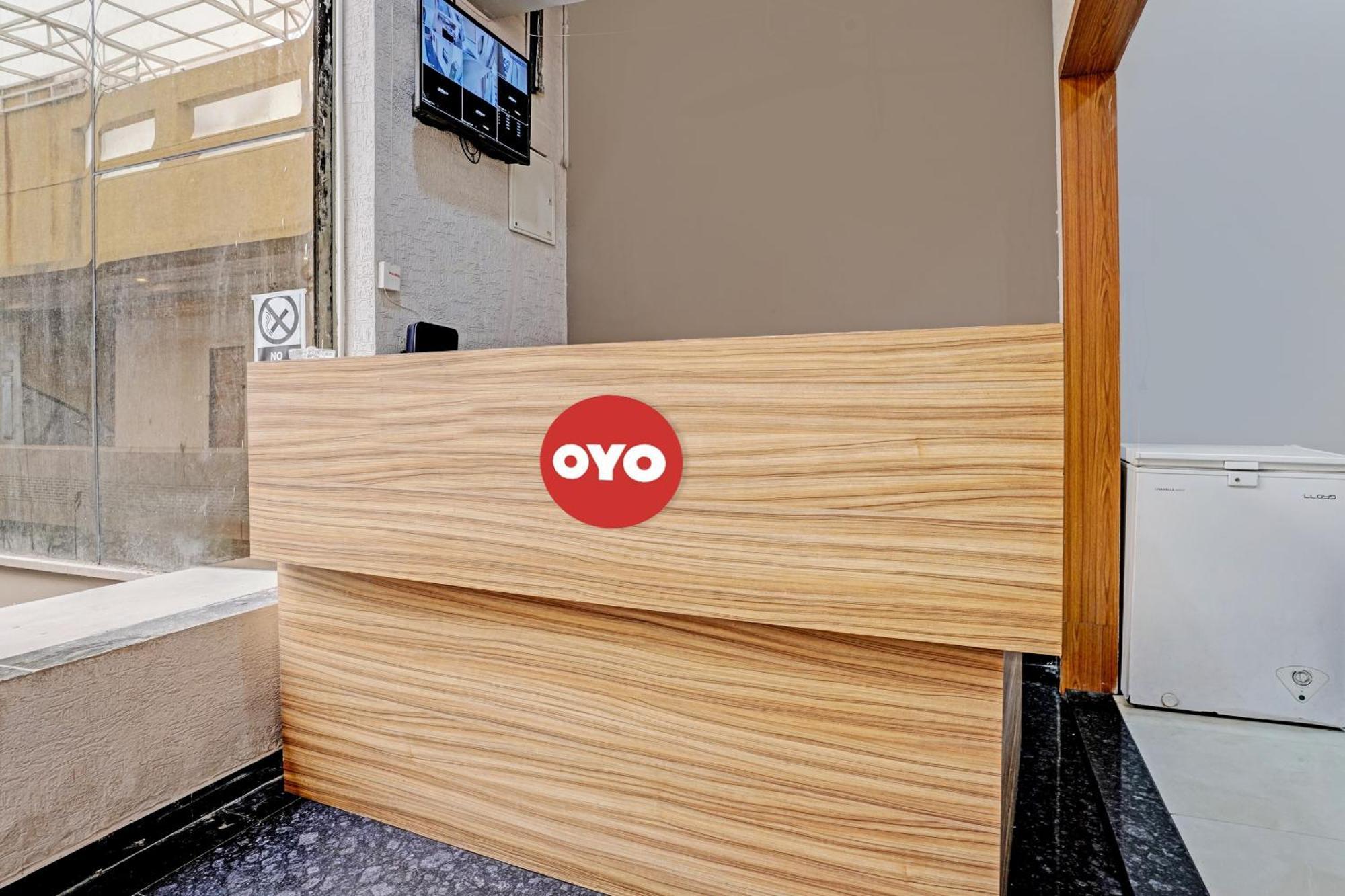 Oyo Flagship Hotel 9 Surate Exterior foto